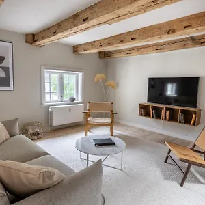 Apartment With Exposed Ceiling Beams, Kopenhagen